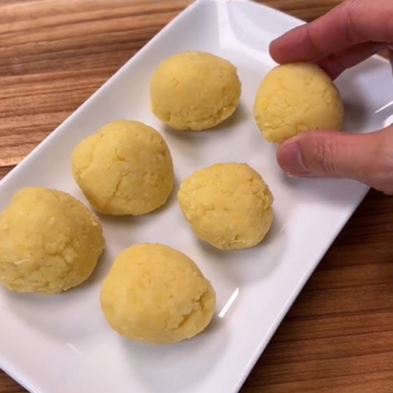 Bước 3 Sên nhân Bánh bao bí đỏ nhân đậu xanh