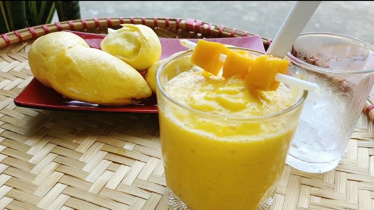 Sinh tố sầu riêng xoài
