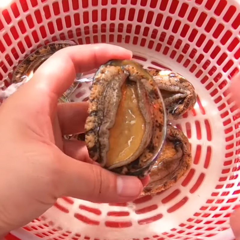 Bước 1 Sơ chế bào ngư Bào ngư hầm thuốc bắc
