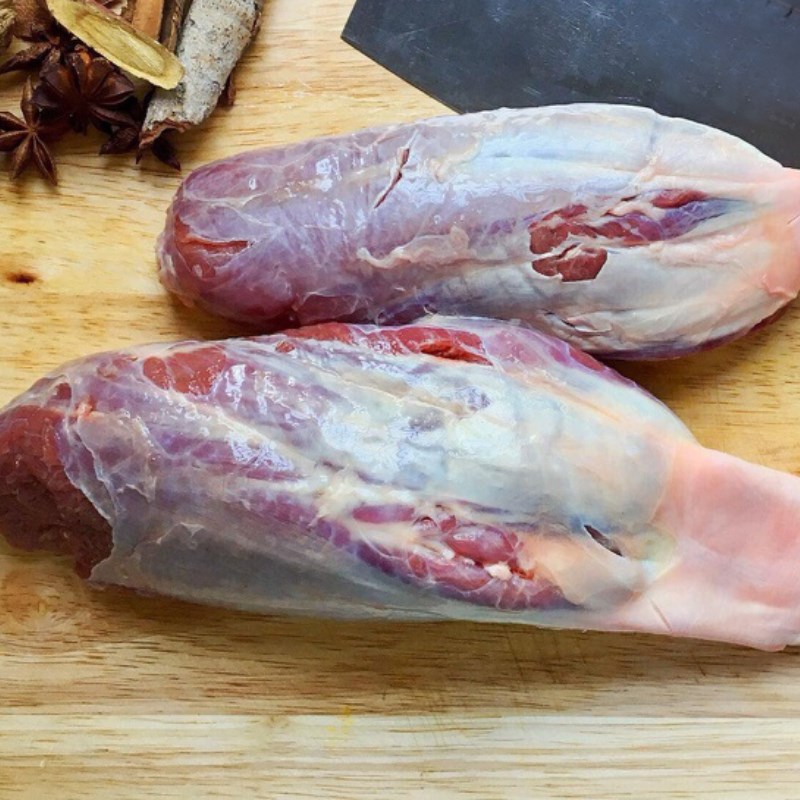 Bước 1 Sơ chế bắp bò Bắp bò hầm xì dầu