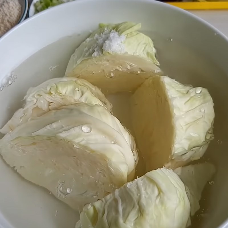Bước 1 Sơ chế bắp cải Bắp cải kho tiêu