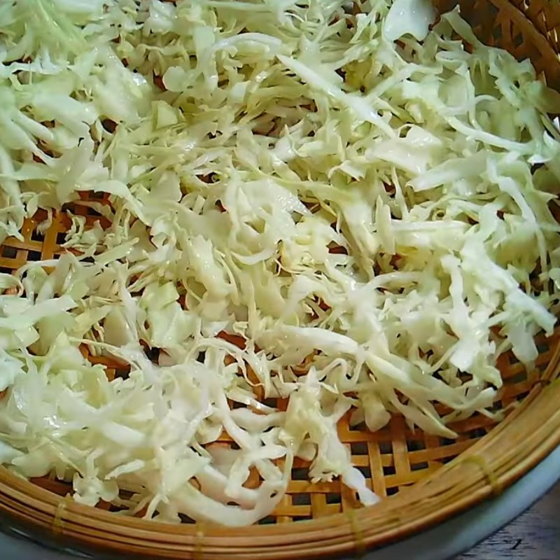 Bước 1 Sơ chế bắp cải Gỏi bắp cải cà rốt chay
