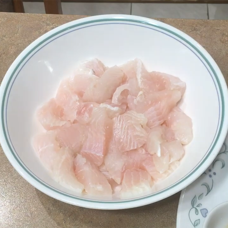 Bước 1 Sơ chế cá basa Cá basa hấp bầu