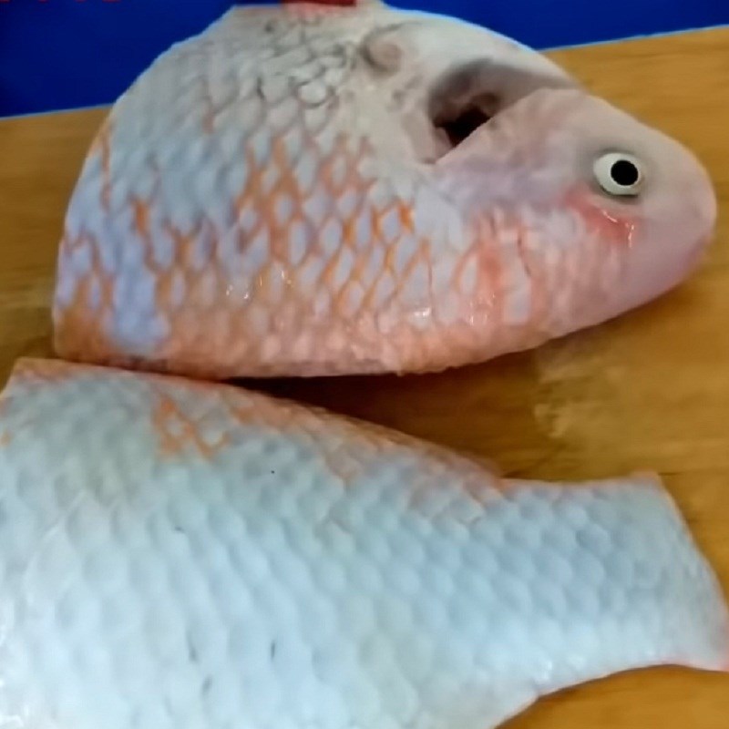 Bước 1 Sơ chế cá diêu hồng Cá diêu hồng kho lạt
