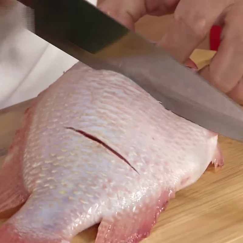 Bước 1 Sơ chế cá diêu hồng Cá diêu hồng kho tương hột