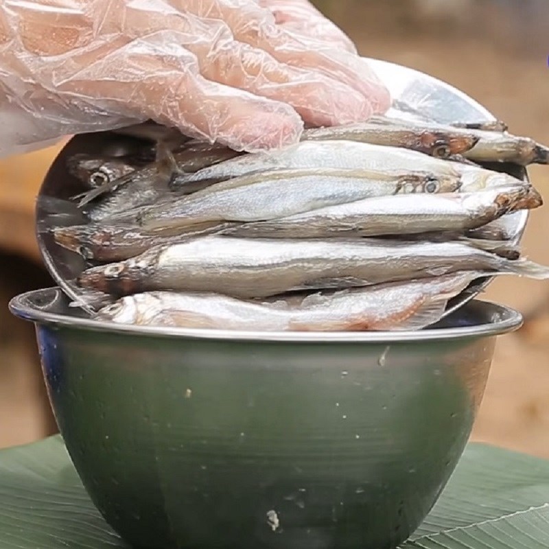 Bước 1 Sơ chế cá trứng Cá trứng chiên vừng