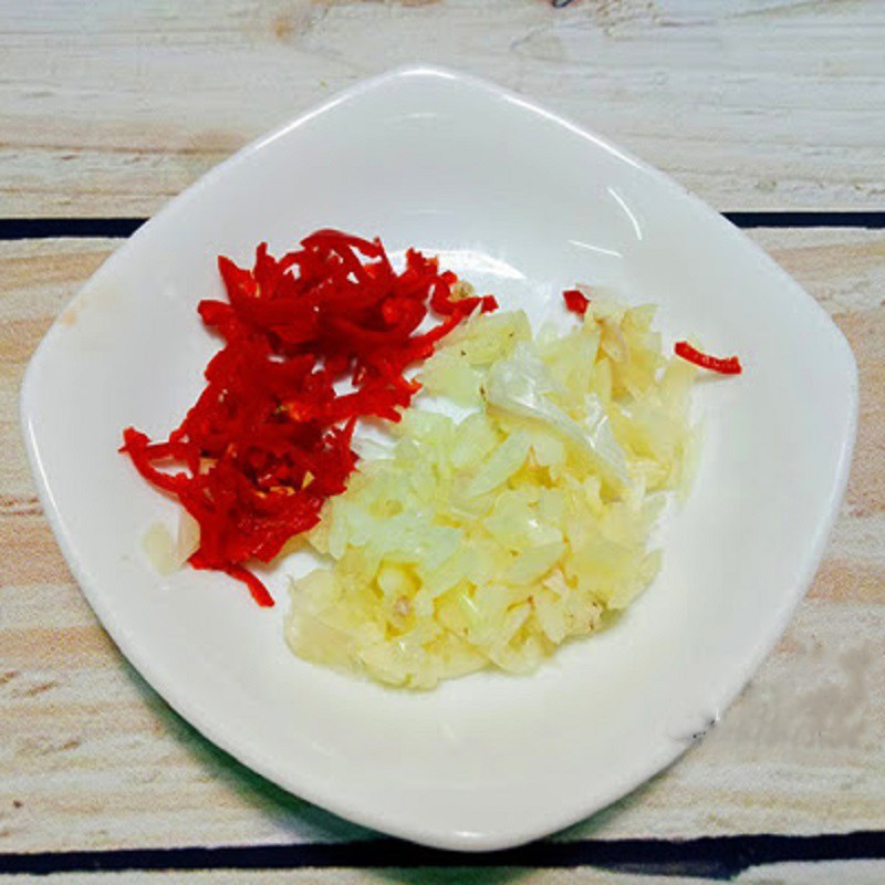 Bước 2 Sơ chế các loại gia vị: Khô bò chay từ chân nấm