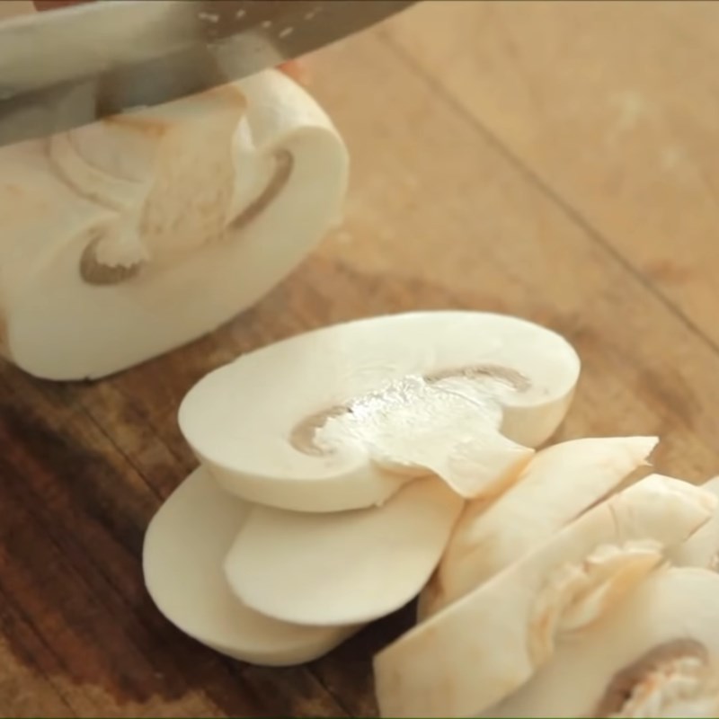 Bước 1 Sơ chế các loại nguyên liệu Tokbokki sốt kem