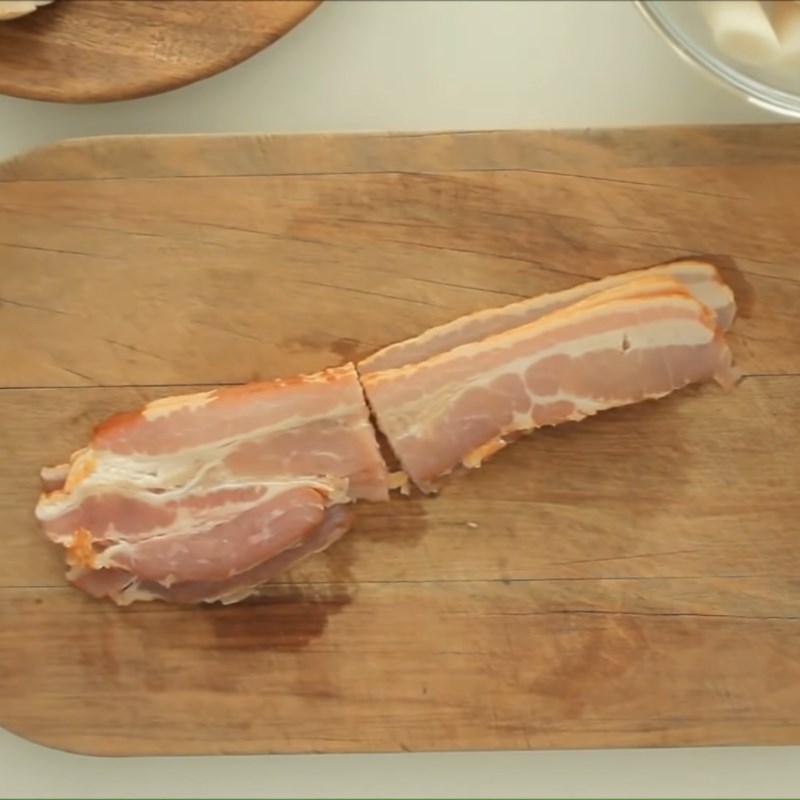 Bước 1 Sơ chế các loại nguyên liệu Tokbokki sốt kem