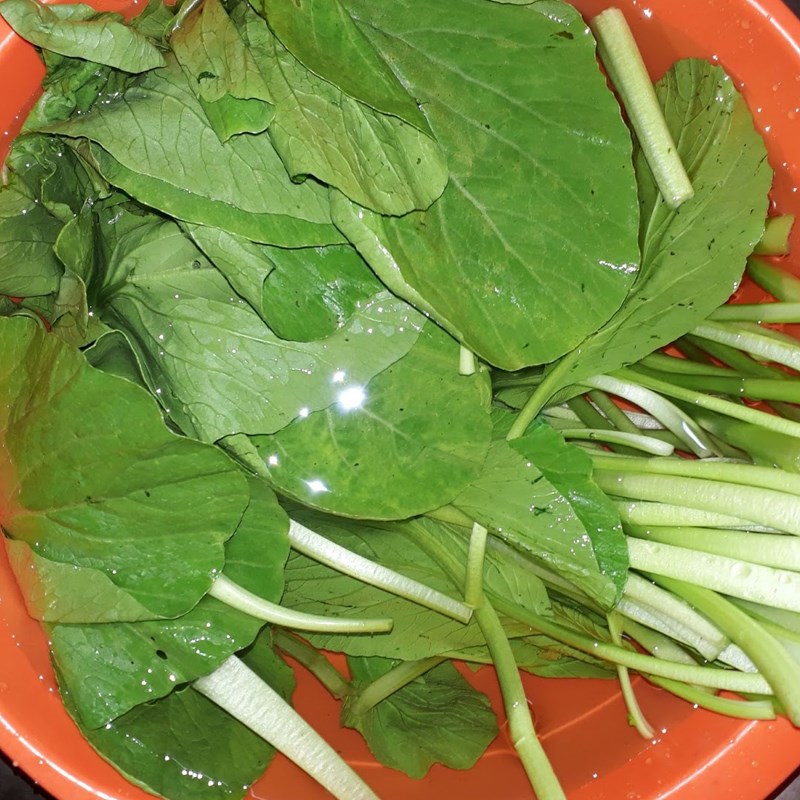Bước 1 Sơ chế các nguyên liệu Canh cải ngọt tôm khô