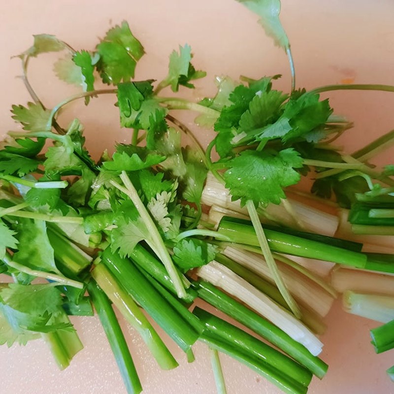 Bước 1 Sơ chế các nguyên liệu Bò xào ớt chuông nấm