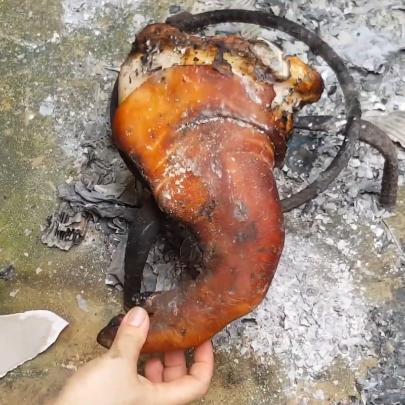 Bước 1 Sơ chế các nguyên liệu Giò heo hầm dưa cải chua cà pháo