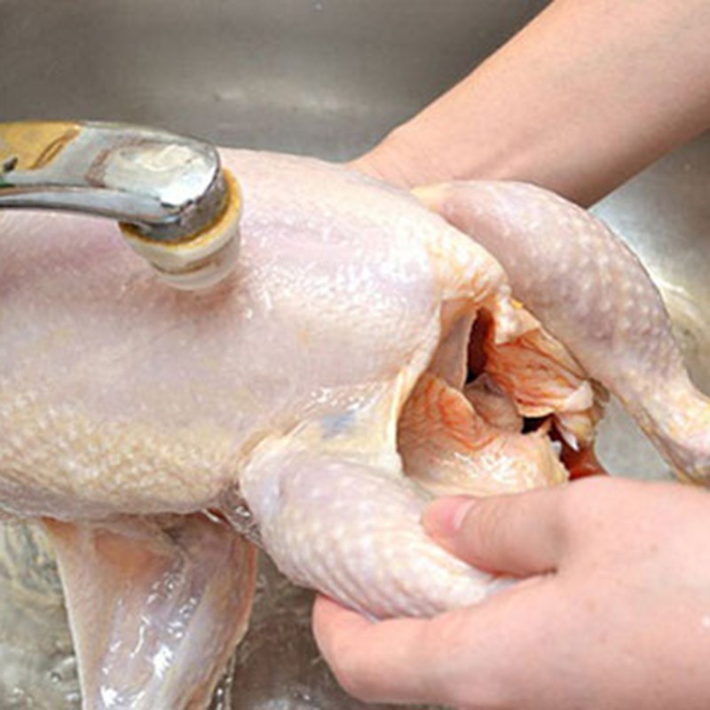 Bước 1 Sơ chế các nguyên liệu Canh gà hầm ngũ quả