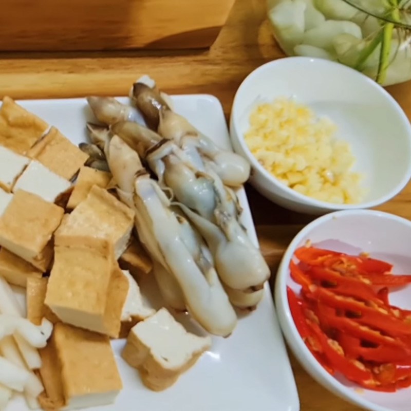 Bước 2 Sơ chế các nguyên liệu khác Lẩu đầu cá hồi kim chi