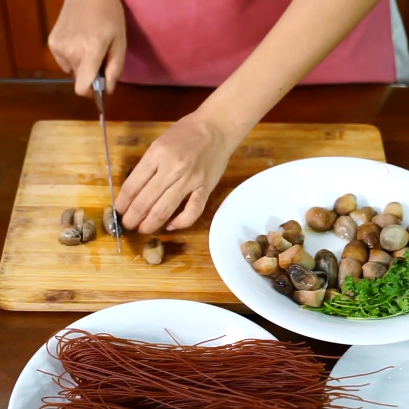 Bước 2 Sơ chế các nguyên liệu khác Bún gạo lứt ức gà