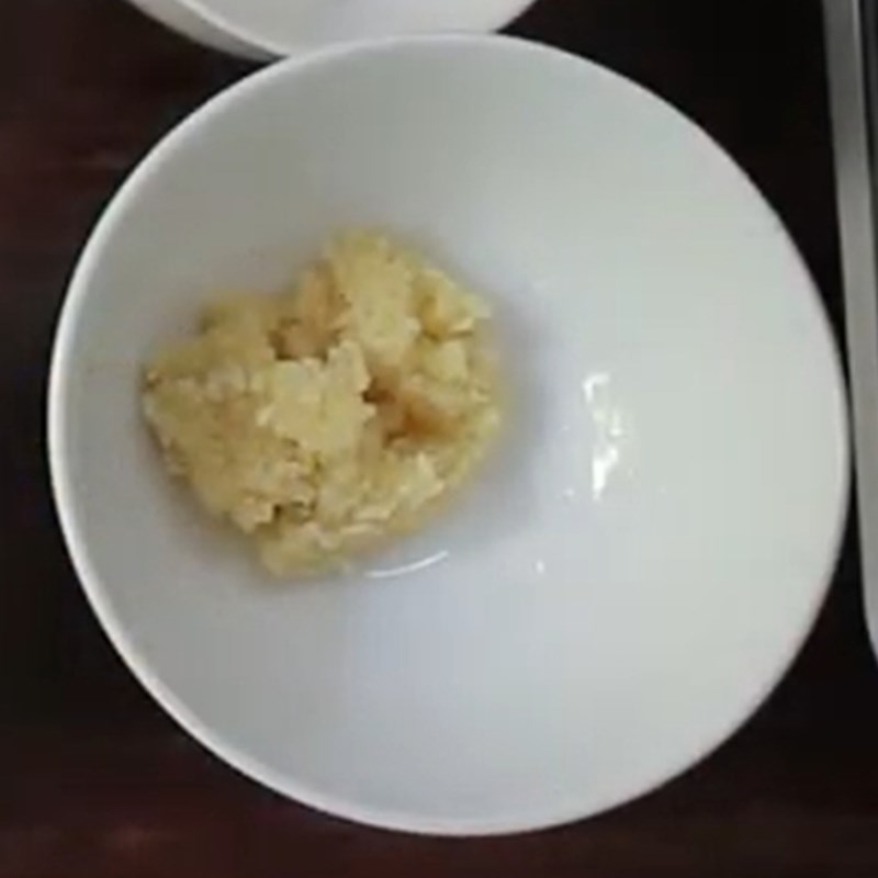 Bước 3 Sơ chế các nguyên liệu khác Bông hẹ xào gan heo