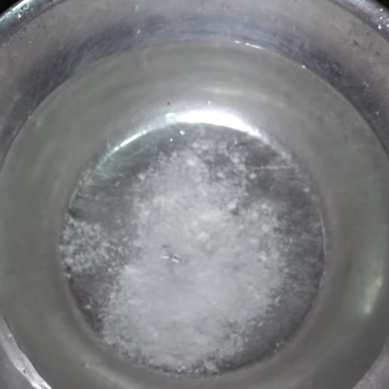 Bước 2 Sơ chế các nguyên liệu khác Canh cua nấu lá me