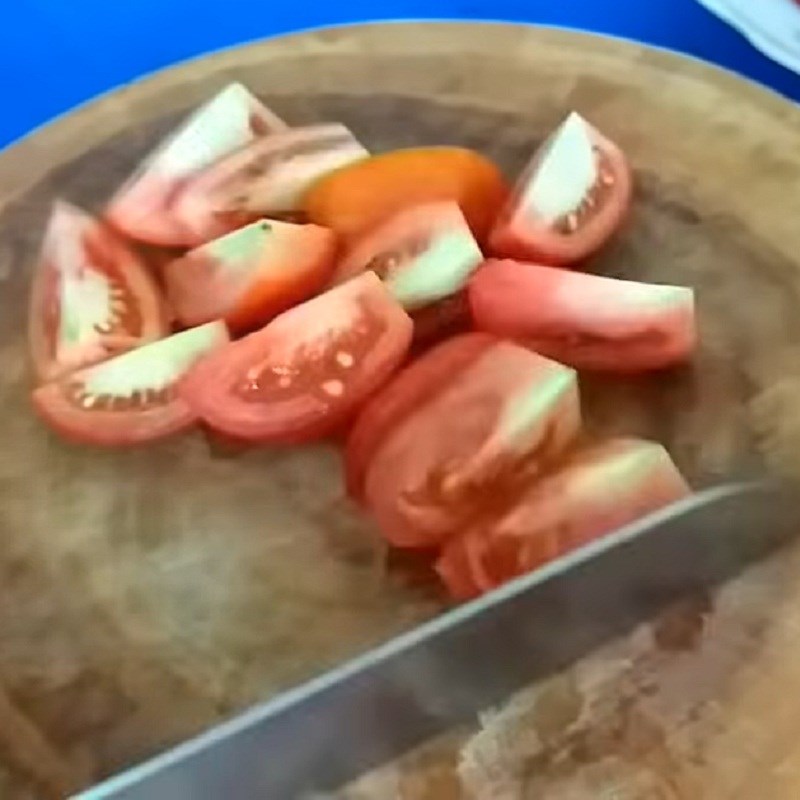 Bước 2 Sơ chế các nguyên liệu khác Cá diêu hồng kho lạt