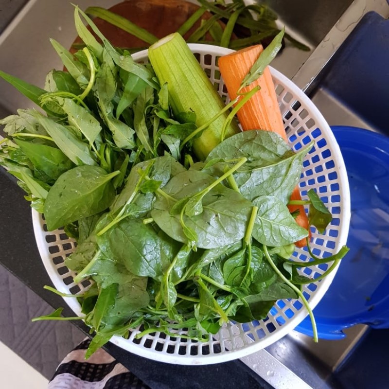 Bước 2 Sơ chế các nguyên liệu khác Lẩu gà măng chua