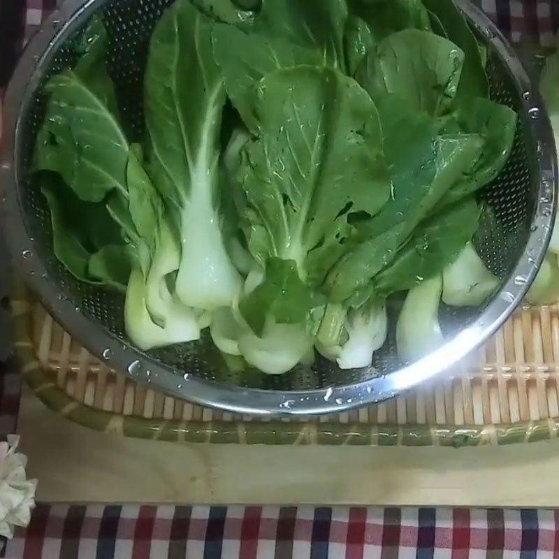 Bước 2 Sơ chế các nguyên liệu khác Thịt bò xào nấm hương (nấm đông cô)