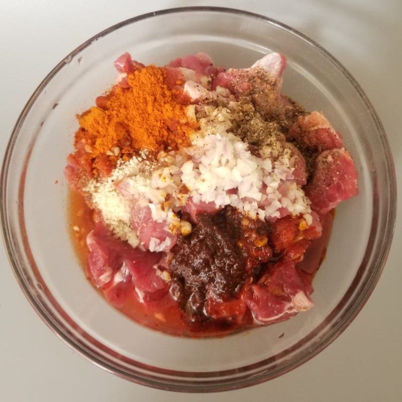 Bước 2 Ướp thịt bò Thịt bò kho cà rốt