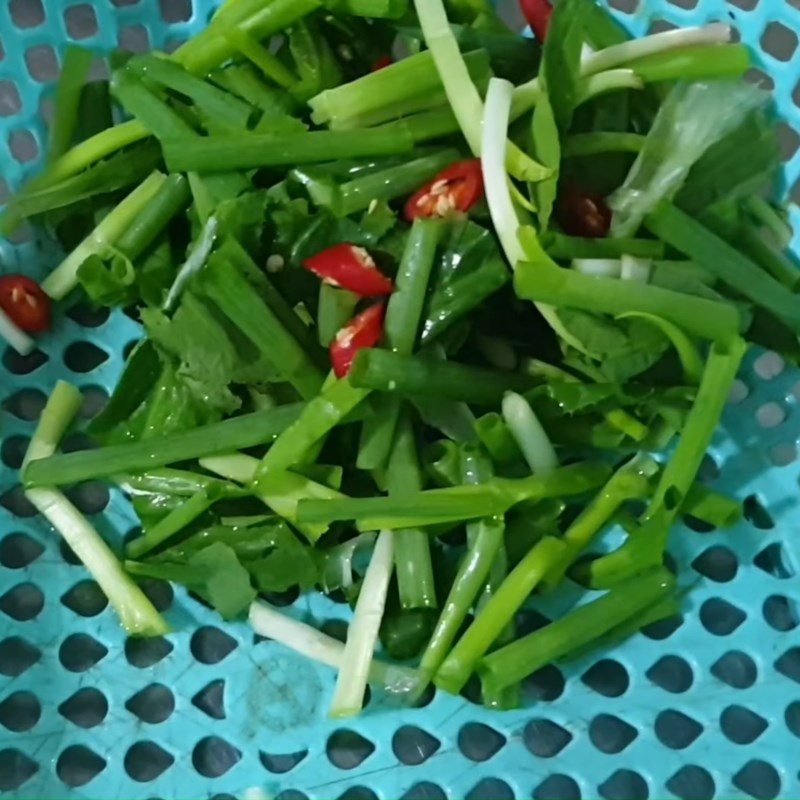 Bước 2 Sơ chế các nguyên liệu khác Măng trúc xào thịt vịt