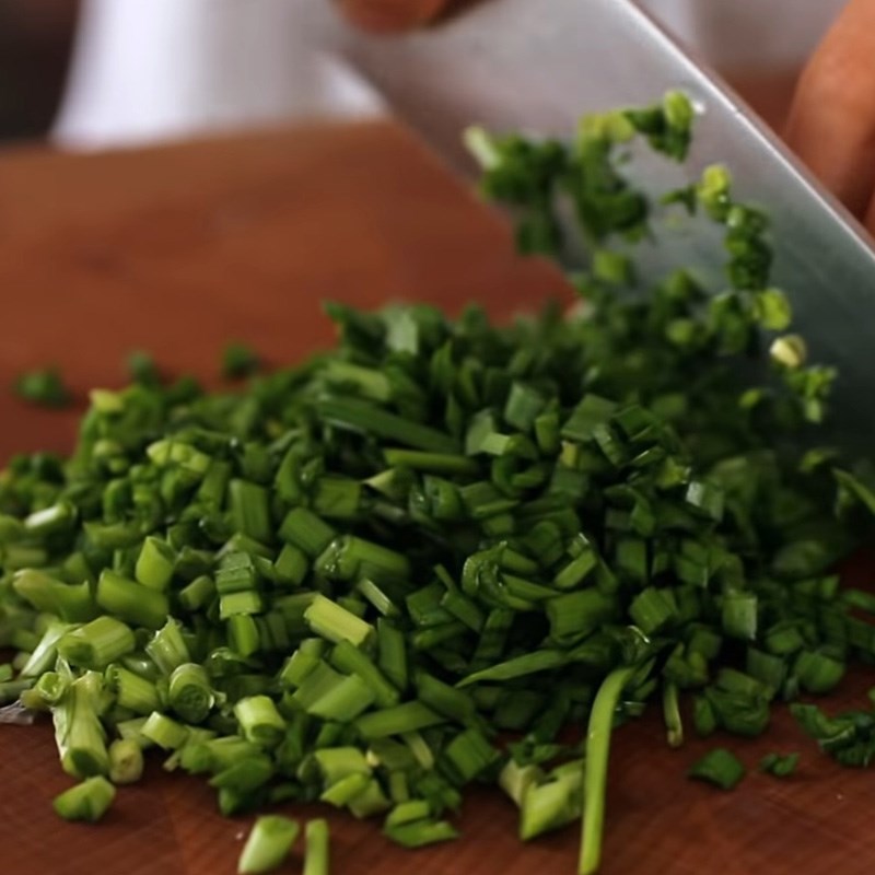 Bước 2 Sơ chế các nguyên liệu khác Bánh xếp mandu nhân kim chi Hàn Quốc