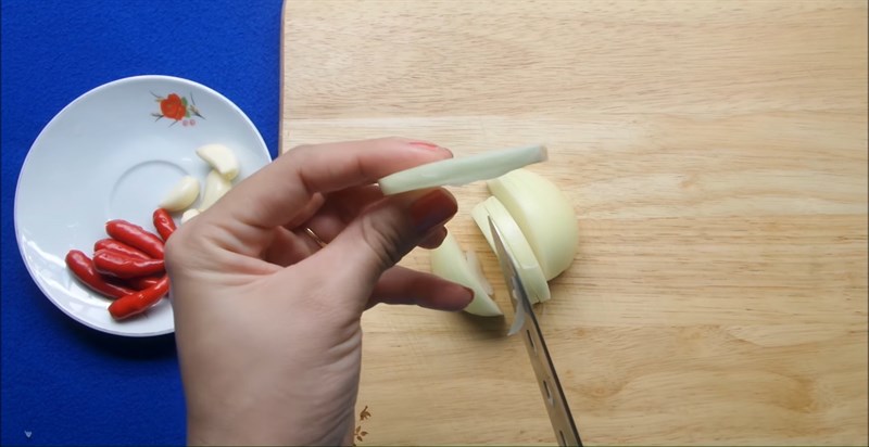 Bước 2 Sơ chế các nguyên liệu khác Bạch tuộc phô mai