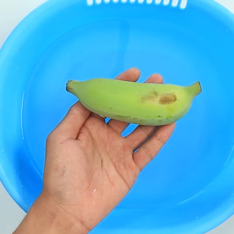 Bước 1 Sơ chế chuối Snack chuối phô mai
