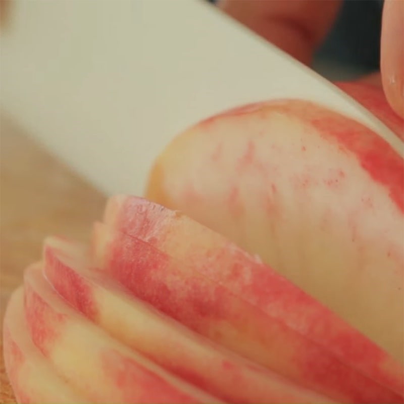 Bước 4 Sơ chế đào Panna cotta thạch soda đào