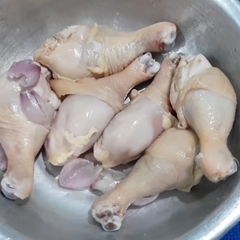 Bước 1 Sơ chế đùi gà Đùi gà chiên muối