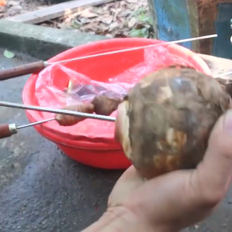 Bước 1 Sơ chế gà Cách ướp gà nướng than hoa ngon
