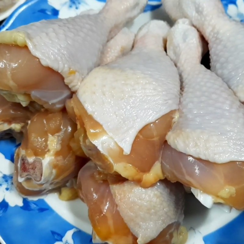 Bước 1 Sơ chế gà Gà chiên cốm