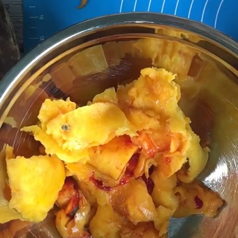 Bước 1 Sơ chế gấc Mứt gấc