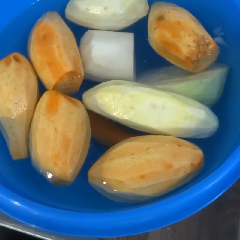 Bước 1 Sơ chế khoai lang Bánh tôm chiên khoai lang