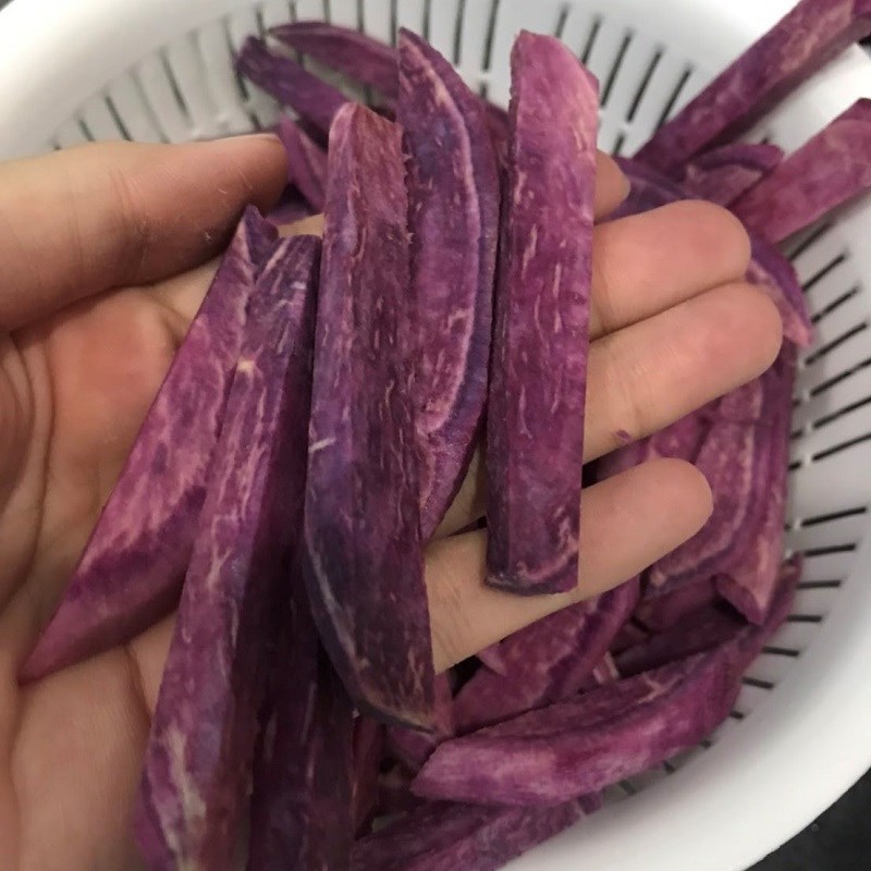 Bước 1 Sơ chế khoai lang tím Khoai lang tím chiên giòn
