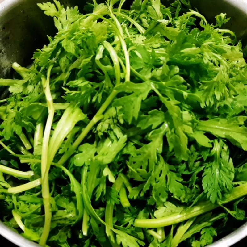 Bước 2 Sơ chế rau củ Cháo thịt dê khoai môn và cải cúc