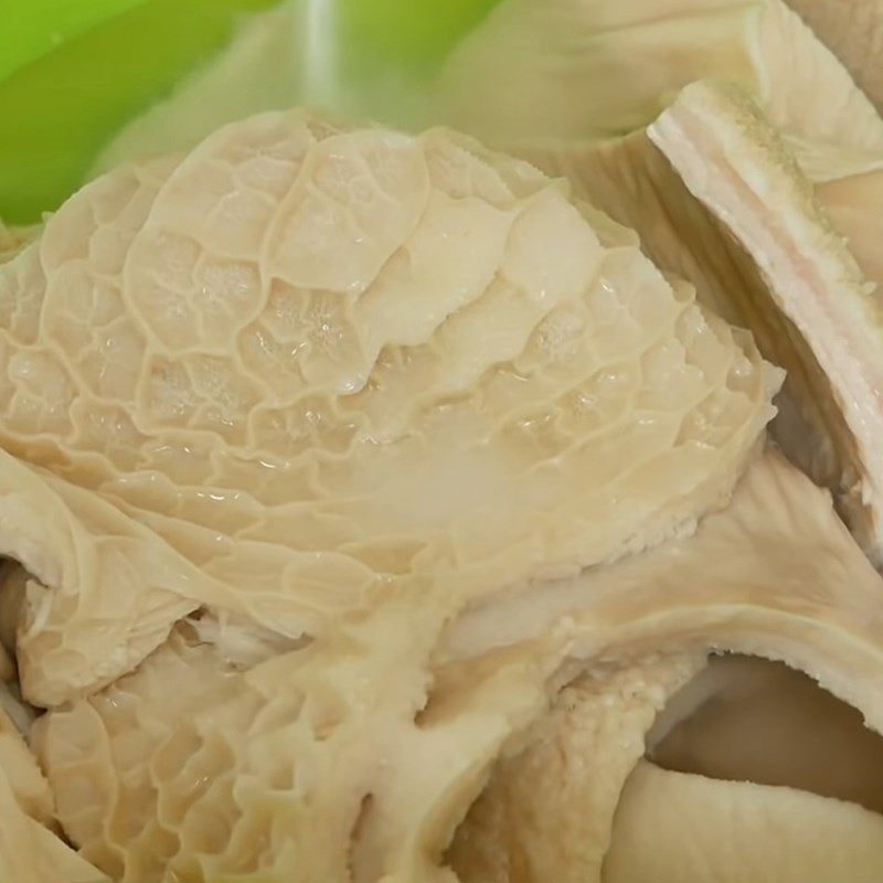 Bước 1 Sơ chế lòng bò Lòng bò khìa ngũ vị