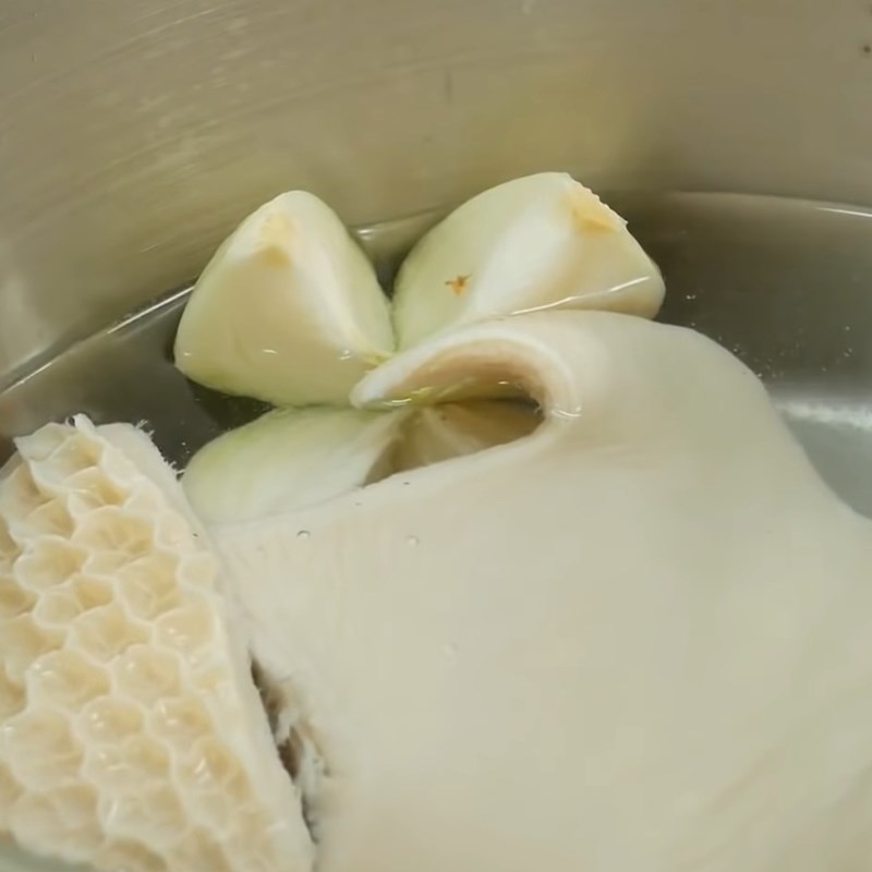Bước 1 Sơ chế lòng bò Lòng bò khìa ngũ vị