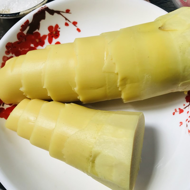 Bước 1 Sơ chế măng Măng xào giá đỗ