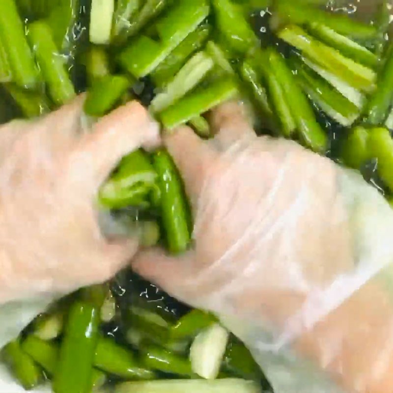 Bước 1 Sơ chế môn Dưa môn muối chua ngọt