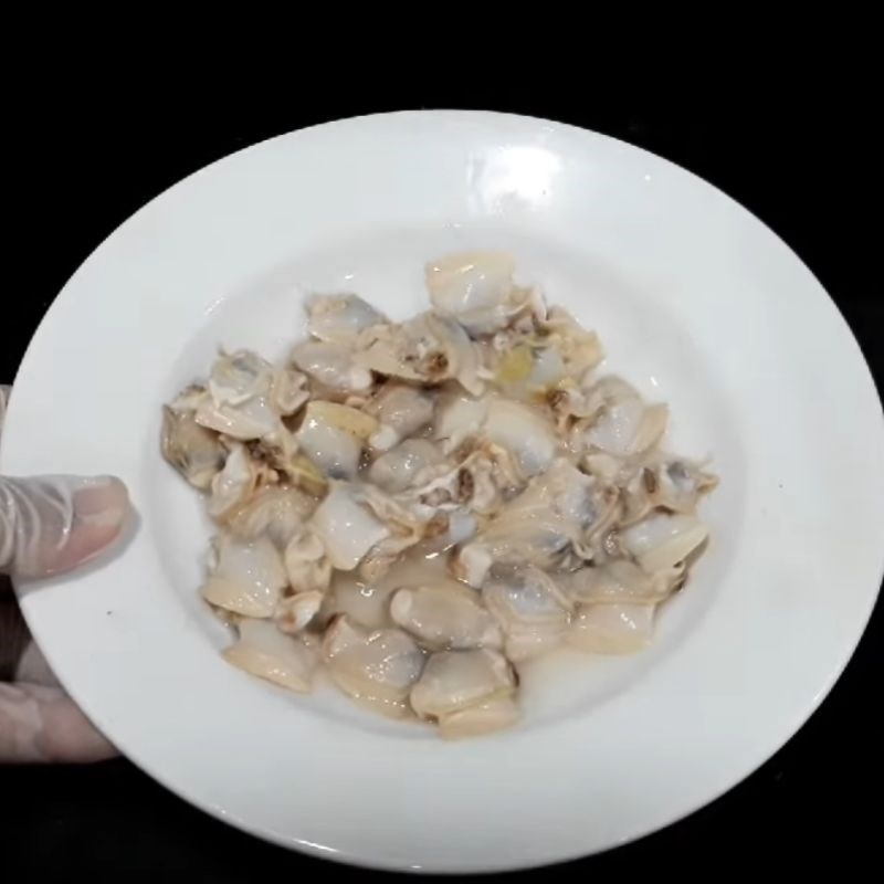 Bước 1 Sơ chế ngao Cháo ngao truyền thống
