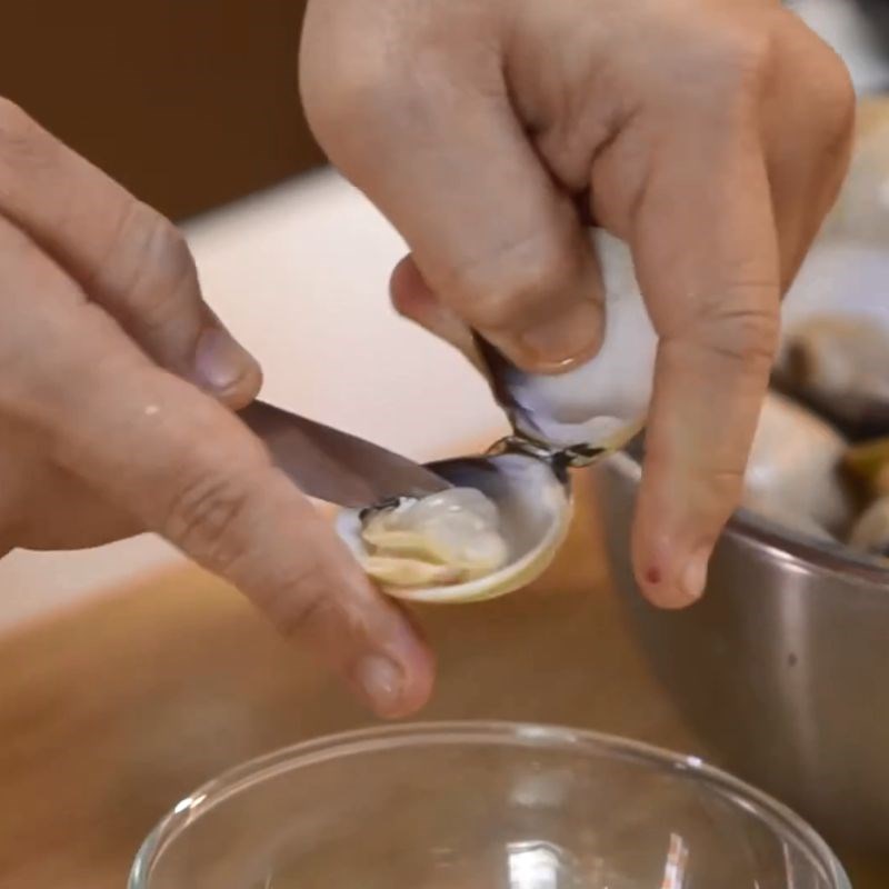 Bước 1 Sơ chế ngao Cháo ngao chuẩn xứ Nghệ