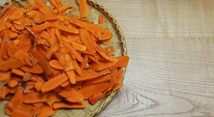 Bước 1 Sơ chế nghệ Nghệ ngâm mật ong