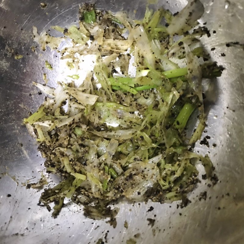 Bước 1 Sơ chế nguyên liệu Su su xào tôm