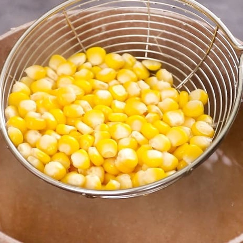 Bước 1 Sơ chế nguyên liệu Bánh bắp chiên giòn