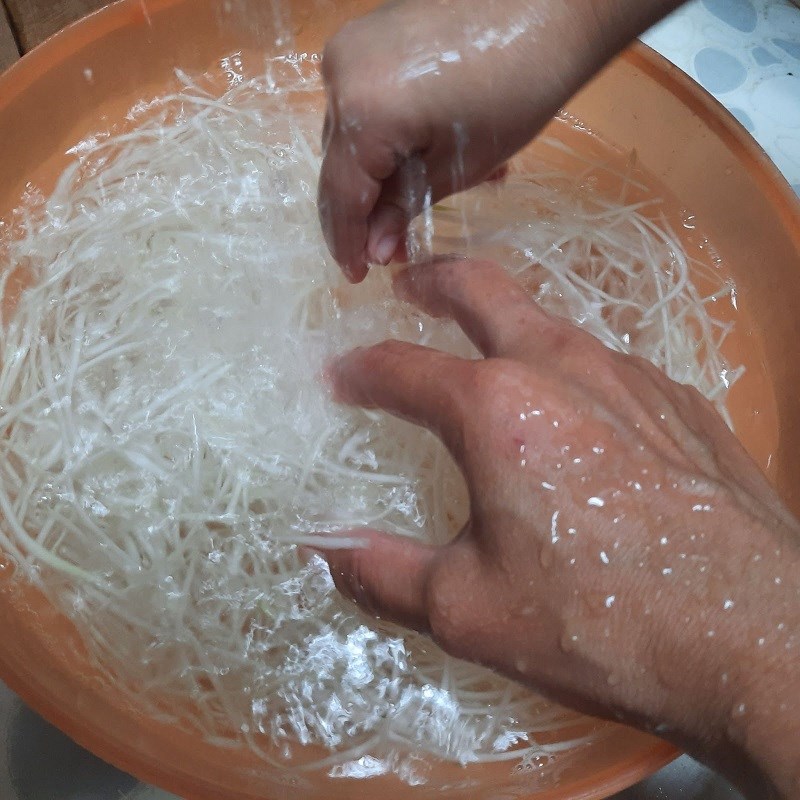 Bước 1 Sơ chế nguyên liệu Gỏi đu đủ khô bò (bò hít)