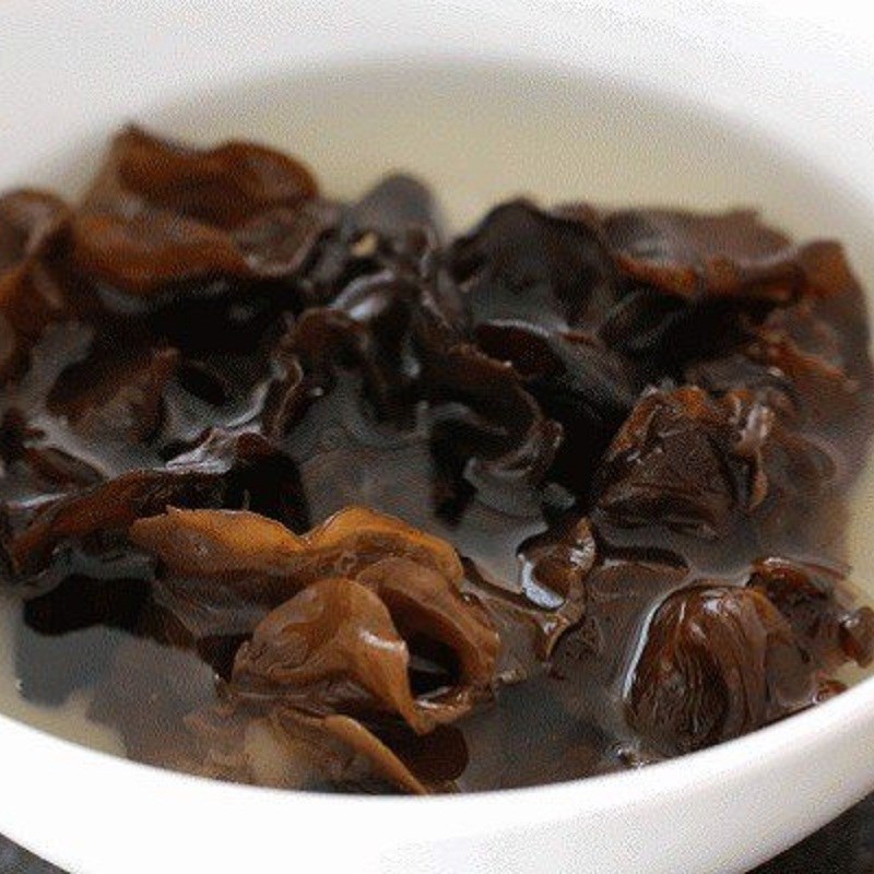 Bước 1 Sơ chế nguyên liệu Chả thịt heo trứng muối