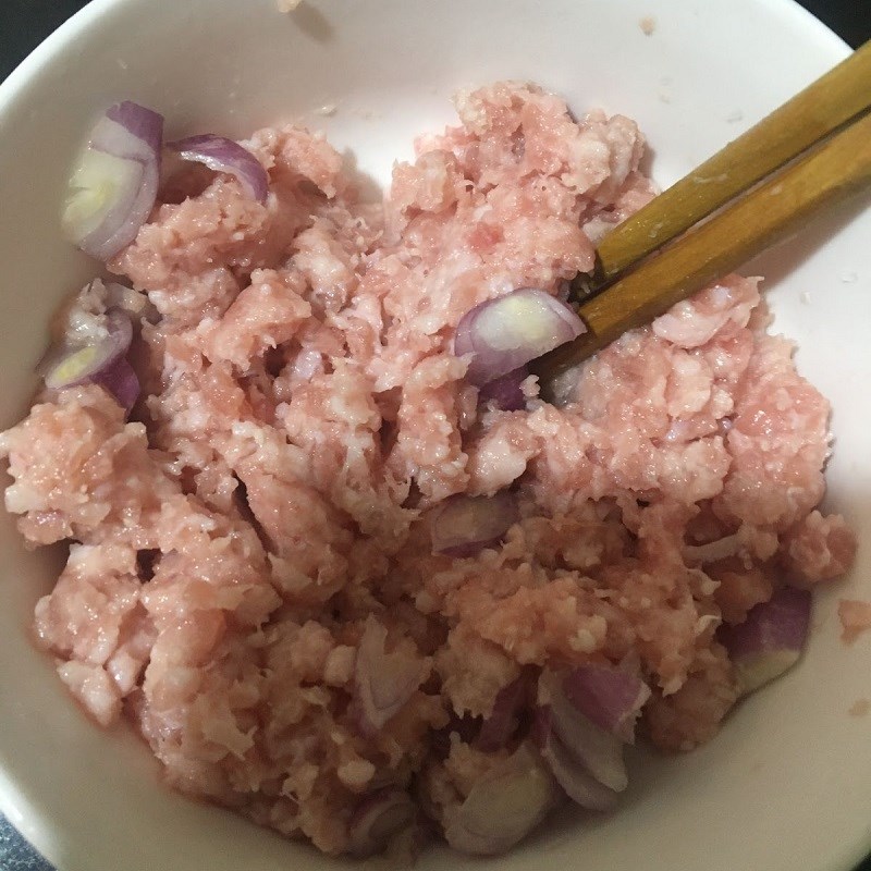Bước 1 Sơ chế nguyên liệu Canh rong biển thịt heo băm