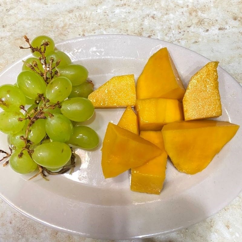Bước 1 Sơ chế nguyên liệu Nước ép xoài nho
